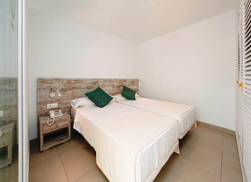 Apartamentos Vibra Riviera San Antonio  Exterior photo
